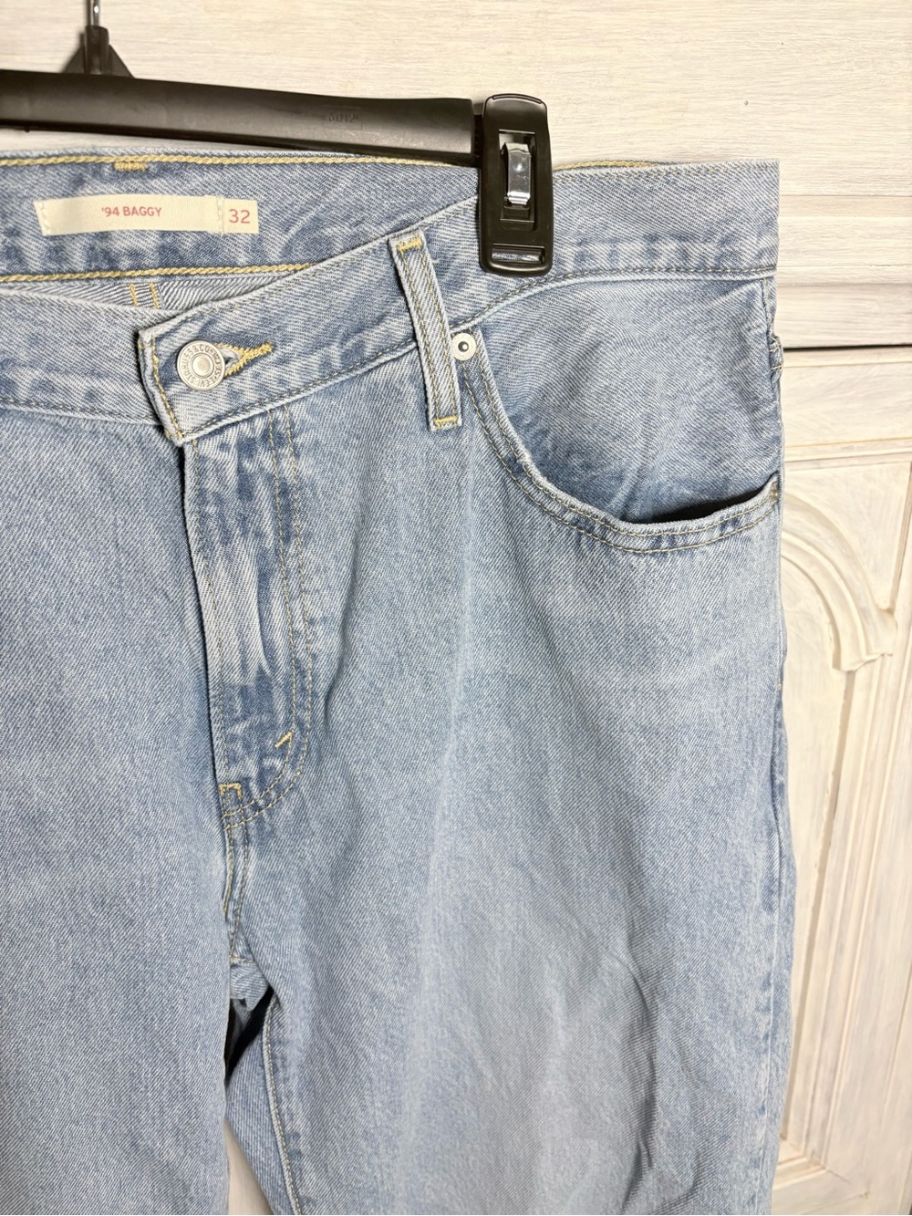 Levi’s ‘94 Baggy Jeans Riveting Wash Cool Girl Relaxed Everyday Effortless - Picture 8 of 12